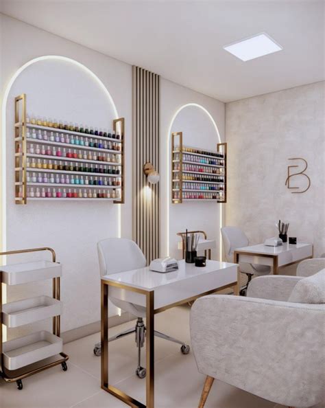 Decoração Espaço Nail Designer - Espaço esmalteria | Studio nail designer moderno, Expositor de esmaltes ...
