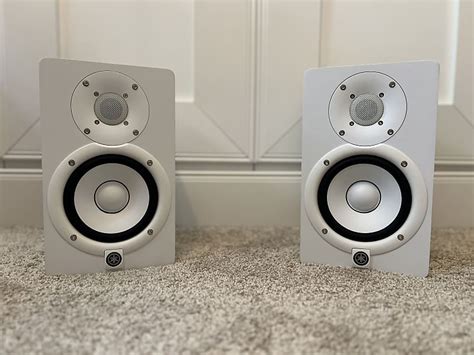 Yamaha HS 5 Monitors (White) + Stands | Reverb