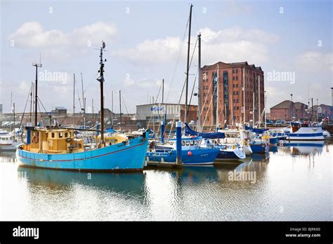 Marina De Hull East Yorkshire England Uk Photo Stock Alamy