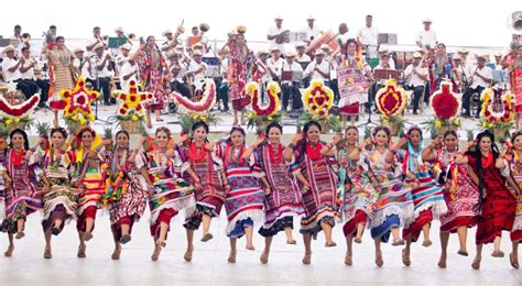 Qué Es La Guelaguetza Y Cómo Disfrutarla Viajabonito