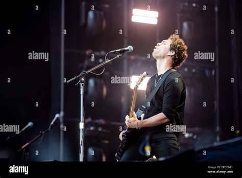 Mike Kerr Royal Blood Stock Photo Alamy