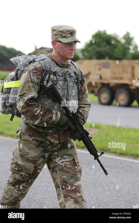 Us Army Sgt Andrew Roland 71st Ordnance Group Eod Rucks During