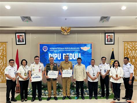 Ditjen Perhubungan Udara Berikan Bantuan Kepada Warga Terdampak Erupsi