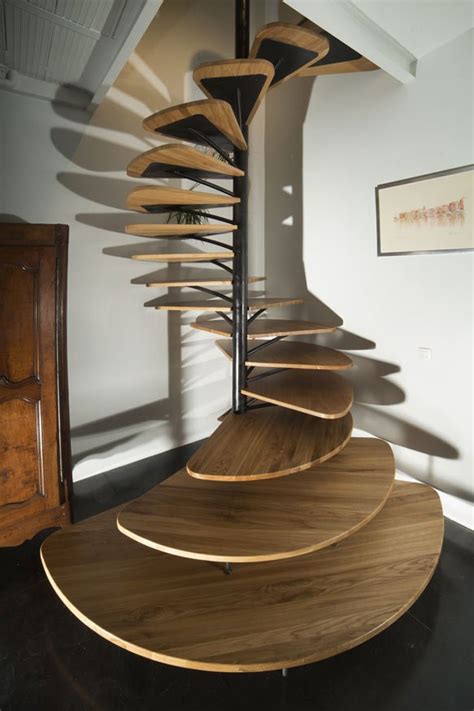 40 Breathtaking Spiral Staircases To Dream About Having In Your Home