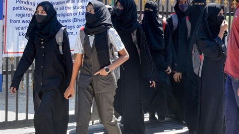 Karnataka Hcs Hijab Ban Verdict Challenged In Supreme Court Latest