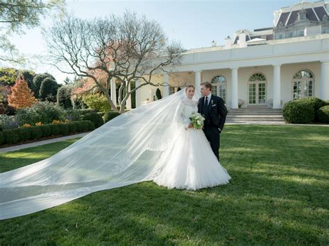 More Details From Naomi Bidens White House Wedding The Washington Post