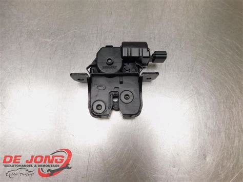 Tailgate lock mechanism Renault Scénic III 1 4 16V TCe 130 846300003R