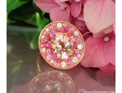 Fabelhafter Morganit Ring mit Pink Saphir und Brillanten SCHMUCKTRÄUME