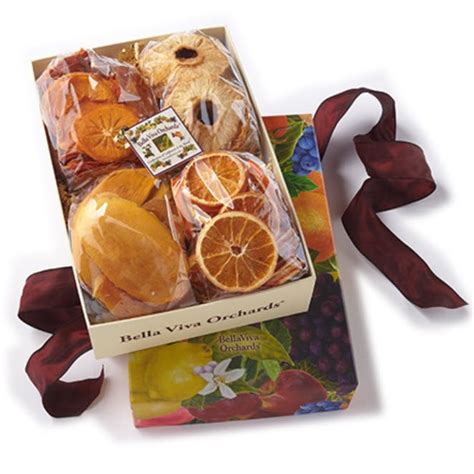 10 Best Organic Fruit Gift Baskets For Any Occasion – Treat Buyer