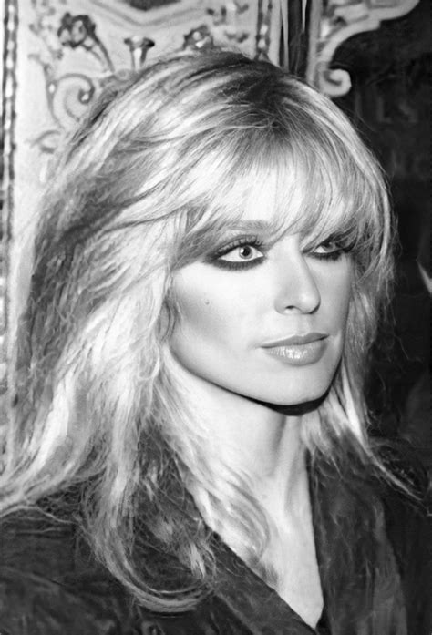 Big Blonde Hair Hairstyles With Bangs Pretty Hairstyles Farah