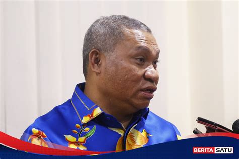 Bantah Mahfud Lukas Enembe Klaim Dana Otsus Papua Hanya Rp Triliun