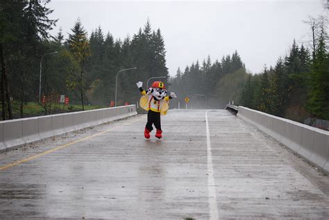 Us 101 New Ramp Ribbon Cutting Washington State Dept Of