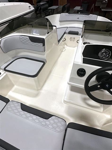 Bayliner Element M Bowrider Boote Kaufen Yachtworld