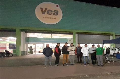 Vea Llegaron Los Telegramas De Despido Y Los Trabajadores Cortaron La Calle Análisis