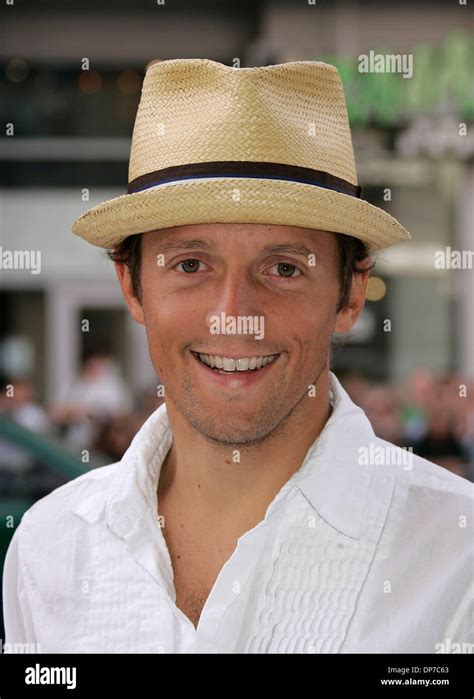 Nov 12 2006 Hollywood California Usa Musician Jason Mraz At The