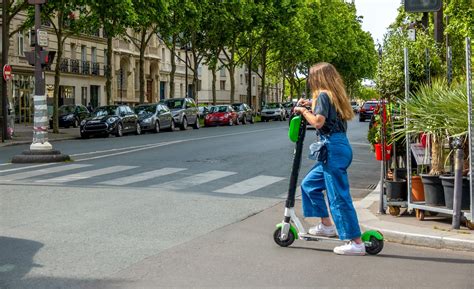 Monopattini Elettrici A Noleggio A Parigi Si Vota Per Vietarli