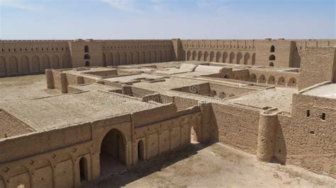 Fortaleza Del Al Ukhaidir Iraq Foto De Archivo Imagen De Turismo