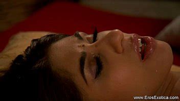 Touch The Female Pussy Wisely XVIDEOS