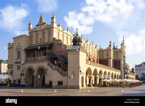 Krakau Tuchhalle Fotos Und Bildmaterial In Hoher Aufl Sung Alamy