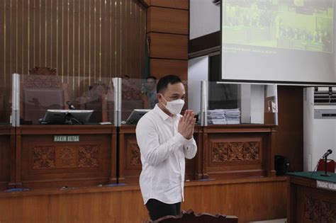 Ricky Rizal Divonis 13 Tahun Penjara