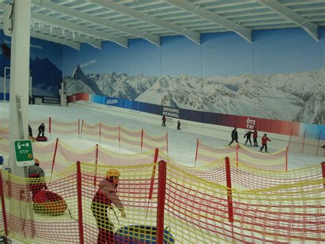 Indoor ski area The Snow Centre – Hemel Hempstead - Skiing The Snow Centre – Hemel Hempstead