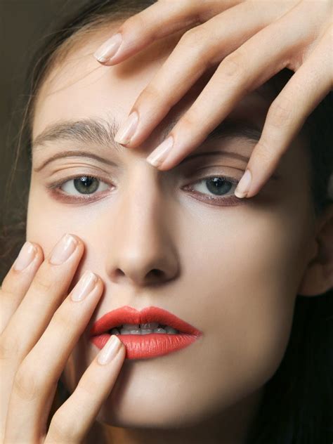 Unghie Nude Le Idee Per Manicure Eleganti Gel E Color Carne The Wom Beauty