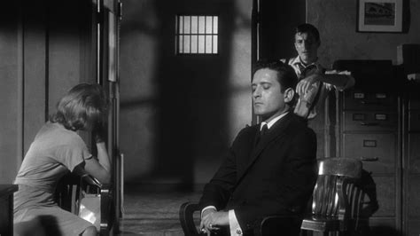 Picture Of The Naked Kiss