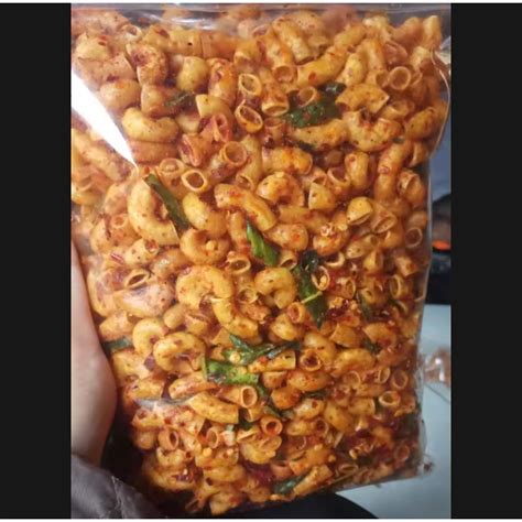 Jual Makaroni Pedas Gurih Makaroni Bantet Pedas Daun Jeruk Shopee