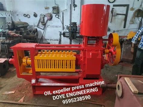 6 Bolt Oil Expeller Machine Capacity Up To 5 Ton Day At Rs 100000 In