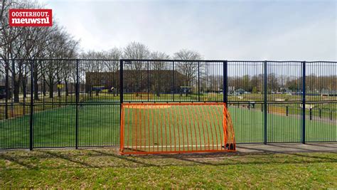 Jongens Van Hun Mobiele Telefoon Beroofd Bij Cruijff Court Slotjesveld