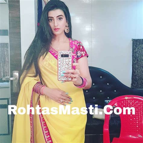 Bhojpuri Actress HD Photo University Of Mumbai, Going To University ...