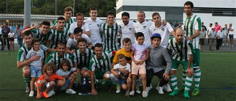 El Paiosaco ganó el trofeo de A Laracha en la despedida de Robi