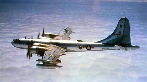 The B-50 Lucky Lady II - First Non-Stop Flight Around the World - YouTube