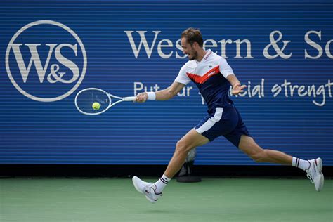 Cincinnati Daniil Medvedev Vs Alexander Zverev Preview Head To