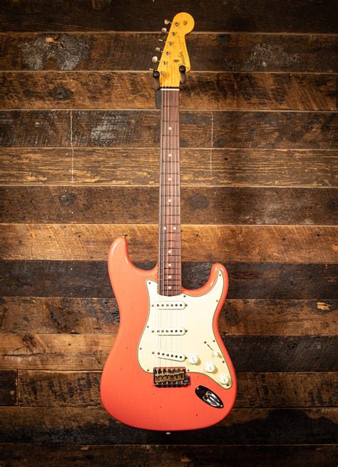 Fender Custom Shop 1964 Stratocaster Journeyman Relic In Faded Aged Fiesta Red