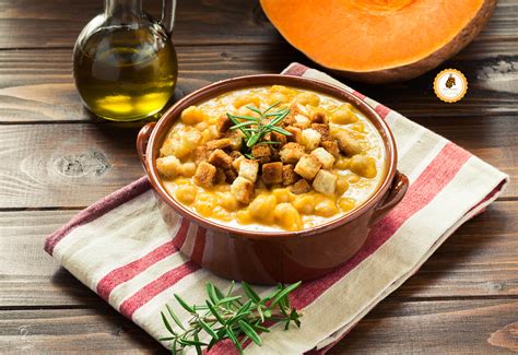 Zuppa Di Zucca E Ceci Al Rosmarino Comfort Food Gustoso