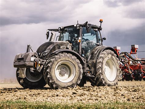 Valtra Serie N Vince Il Red Dot Design Award 2022 L Informatore Agrario