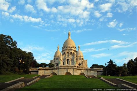 Montmartre La Basilique Du Sacr Coeur Sur La Butte Montmartre