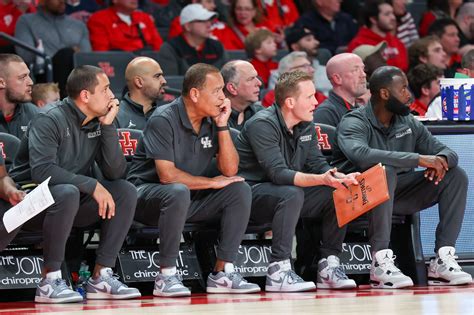 Coaching staff on the bench » GoCoogs.com