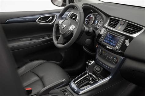 2017 Nissan Sentra Interior Pictures