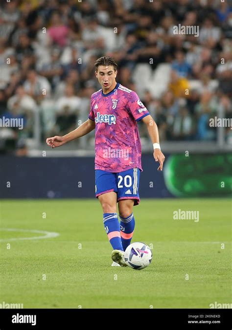 Allianz Stadium Turin Italy September 11 2022 Fabio Miretti Juventus Fc Controls The