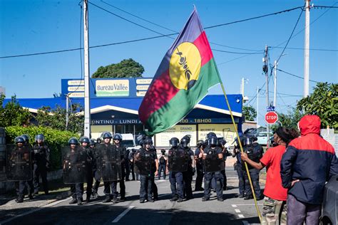 Emeutes en Nouvelle Calédonie un homme tué durant des affrontements