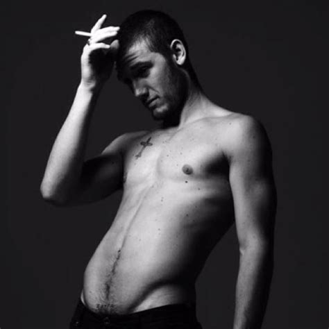 Alex Pettyfer Sexy And Smoldering Naked Male Celebrities