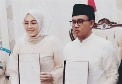 Profil Iskandar Pln Purwakarta Suami Baru Anne Ratna Mustika