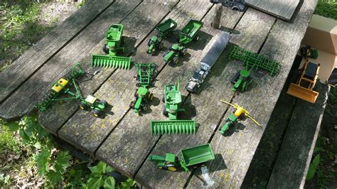 John Deere 1 64 Scale Harvesting Set Walmart Com Artofit