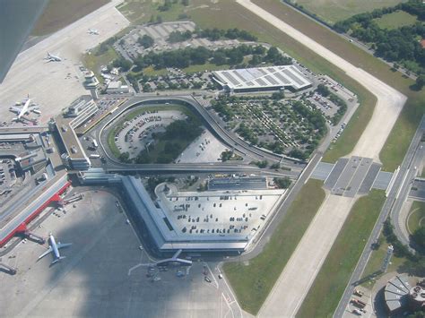 Vista Aérea Del Aeropuerto Internacional De Berlín Tegel 2005 Tamaño