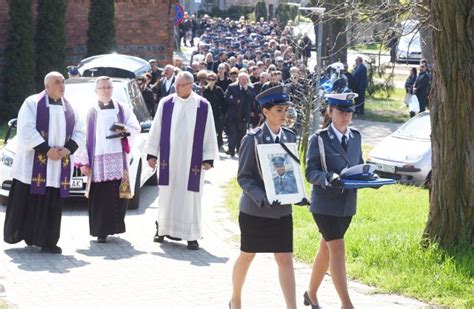 Pogrzeb policjanta w Otyniu Mariusz Wąsowicz odszedł na wieczną służbę