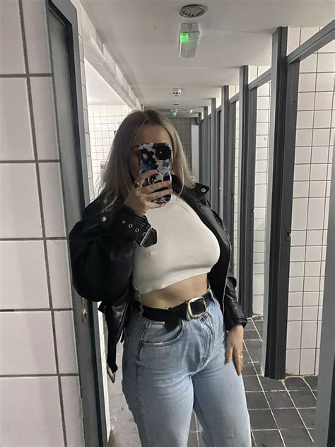 Nudes Braless NUDE PICS ORG