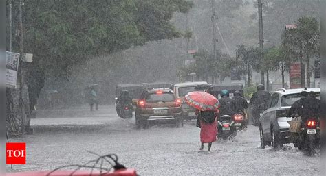 Heavy Rains Lash Tamil Nadu 8 Flights Cancelled Chennai News Times Of India