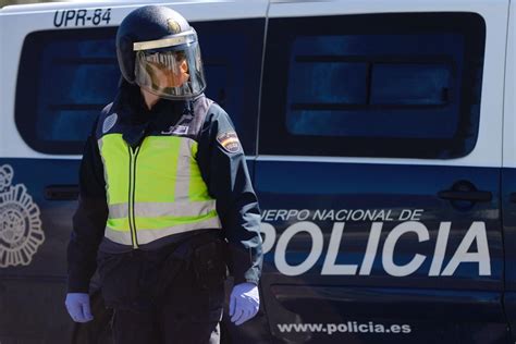 Es Un Menor Detenido Por Usurpar La Identidad De Profesores Para